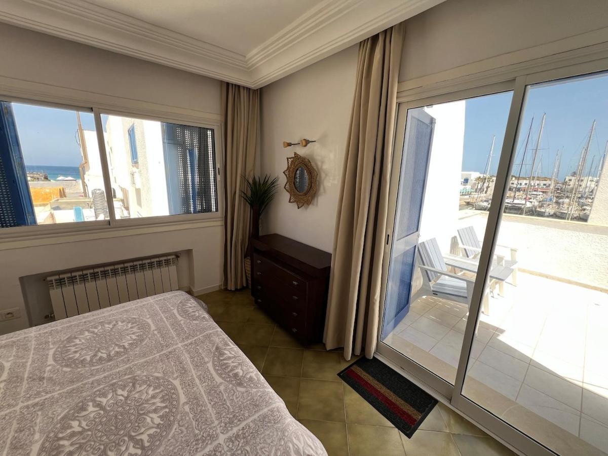 Apartment Duplex Avec Terrasse Sur La Marina
