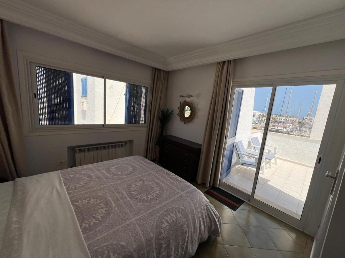 Duplex Avec Terrasse Sur La Marina Apartment